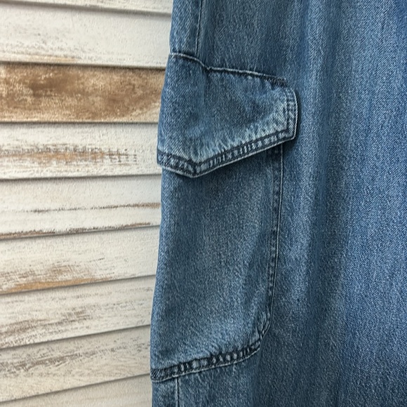 Women's Blue Cargo Jeans - Picture 3 of 7